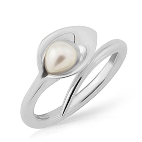 Small White Pearl Lily Ring