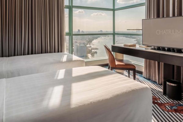 Advance Saver Room with Breakfast, Chatrium Riverside Bangkok