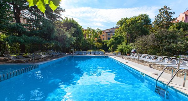 Park & Swimming Pool