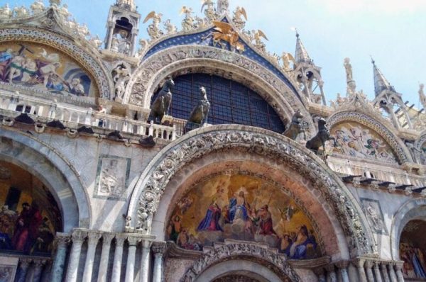 Express St. Mark’s Basilica Tour with Terrace Access | Semi-Private