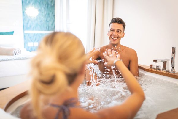 Jacuzzi & Massage Escape